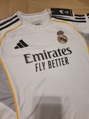 Dziecięcy Zestaw Domowy Real Madryt (Koszulka+Spodenki) 2025/26 [PREMIUM]