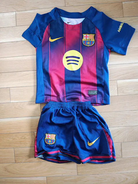 Dziecięcy Zestaw Domowy Barcelona (Koszulka+Spodenki) 2025/26