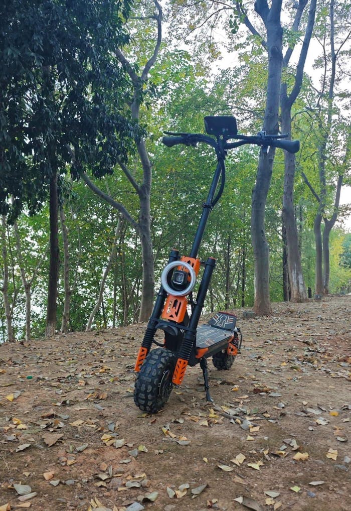 EFGBIKE ES09 --- Heavy Duty Electric Scooter with Ultra-Long Range, Rugged Design for Off-Road Riding