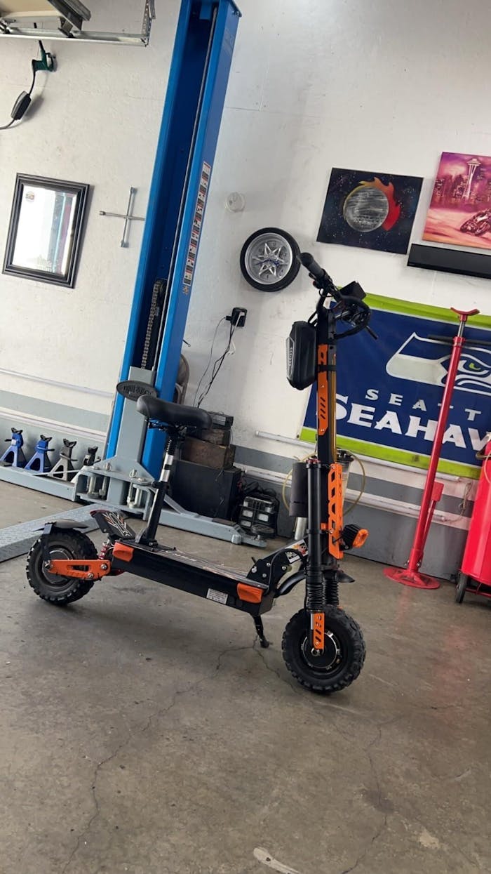 ZSNAKE Z37 --- Popular Compact & Folding Electric Scooter with Ultra-Long Range, US Pioneer for Off-Road Riding