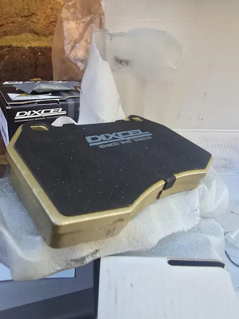 Dixcel Z Type Brake Pads - Front - DC5 FD2 Z33