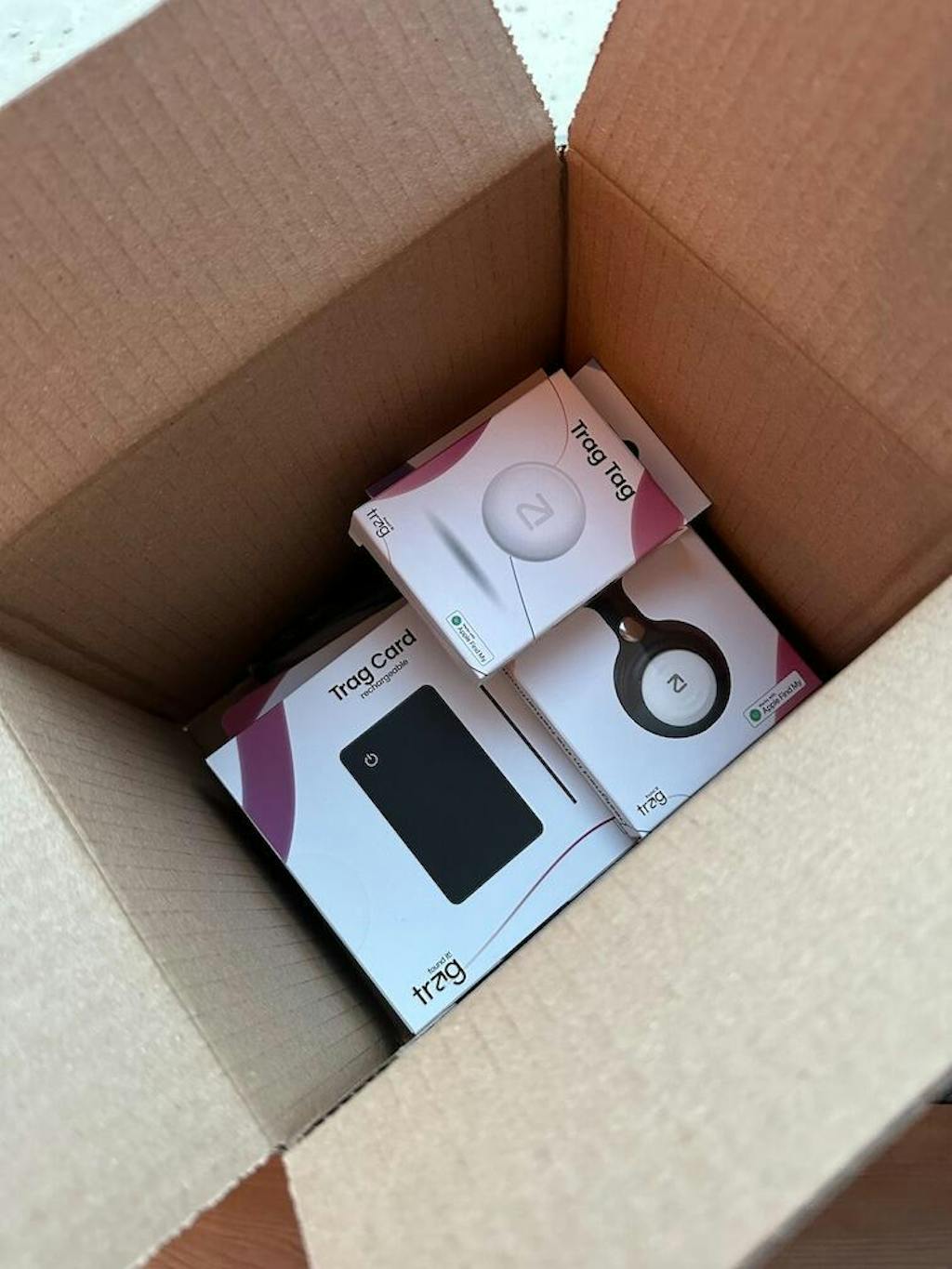 Trag Tag - Apple & Android + Sleutelhanger zwart