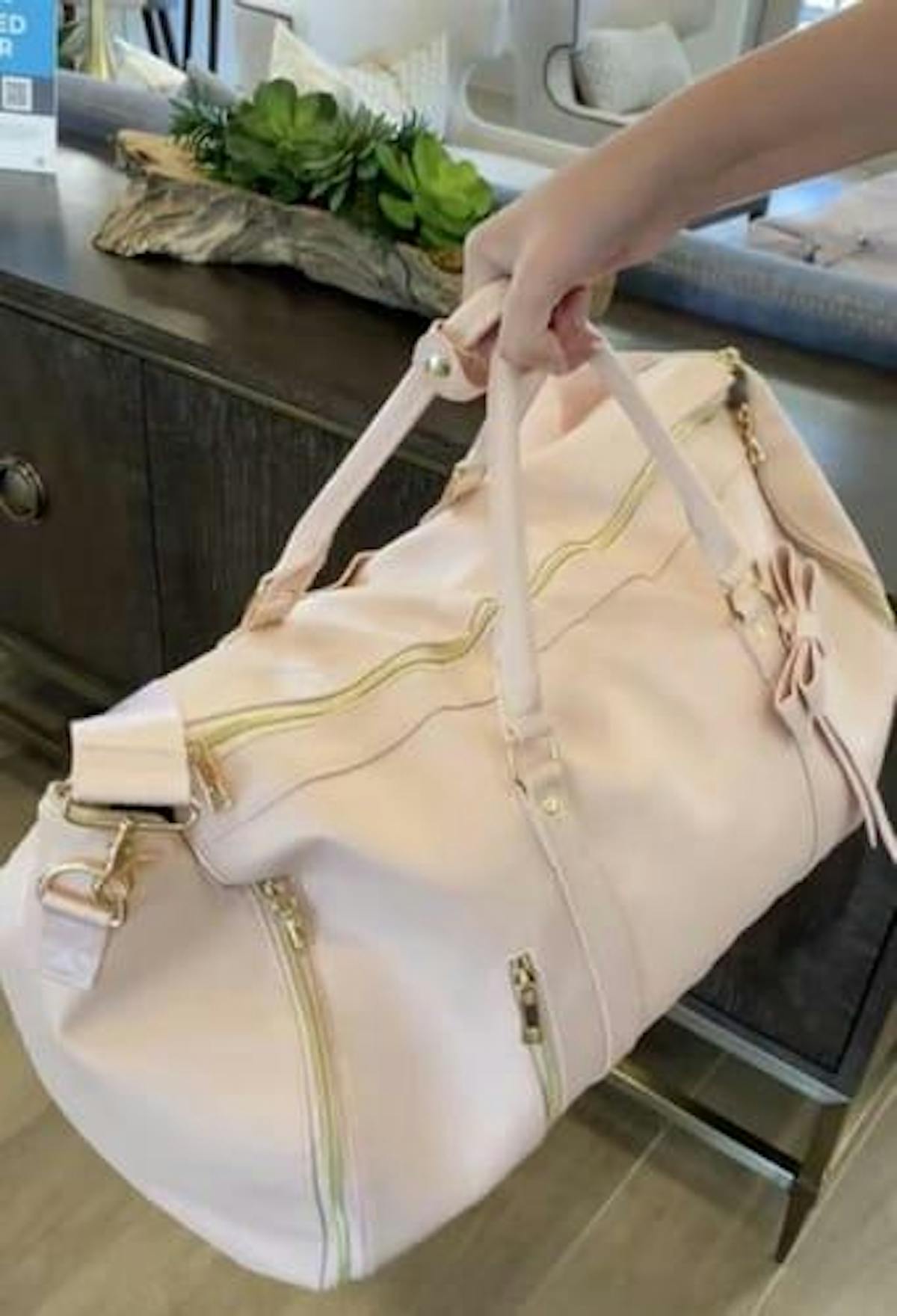 Large Capacity Waterproof Travel Duffle Bag for Women