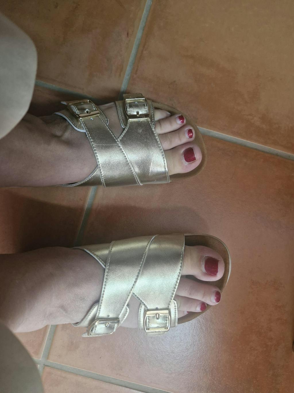 Megan Sandal In Gold