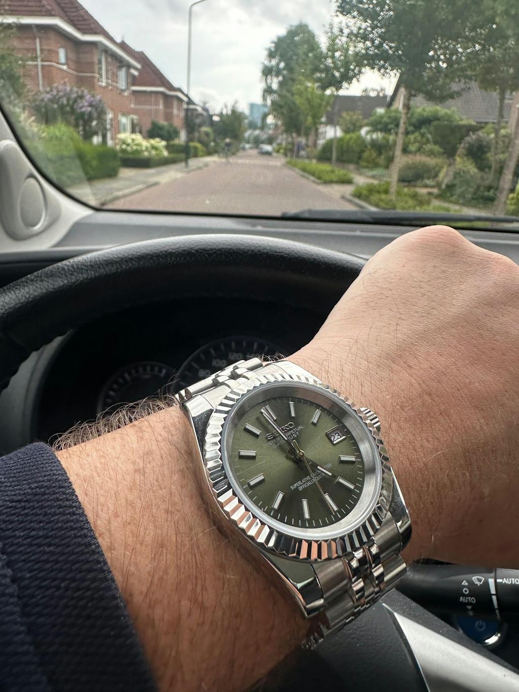 Seikojust Bright Black