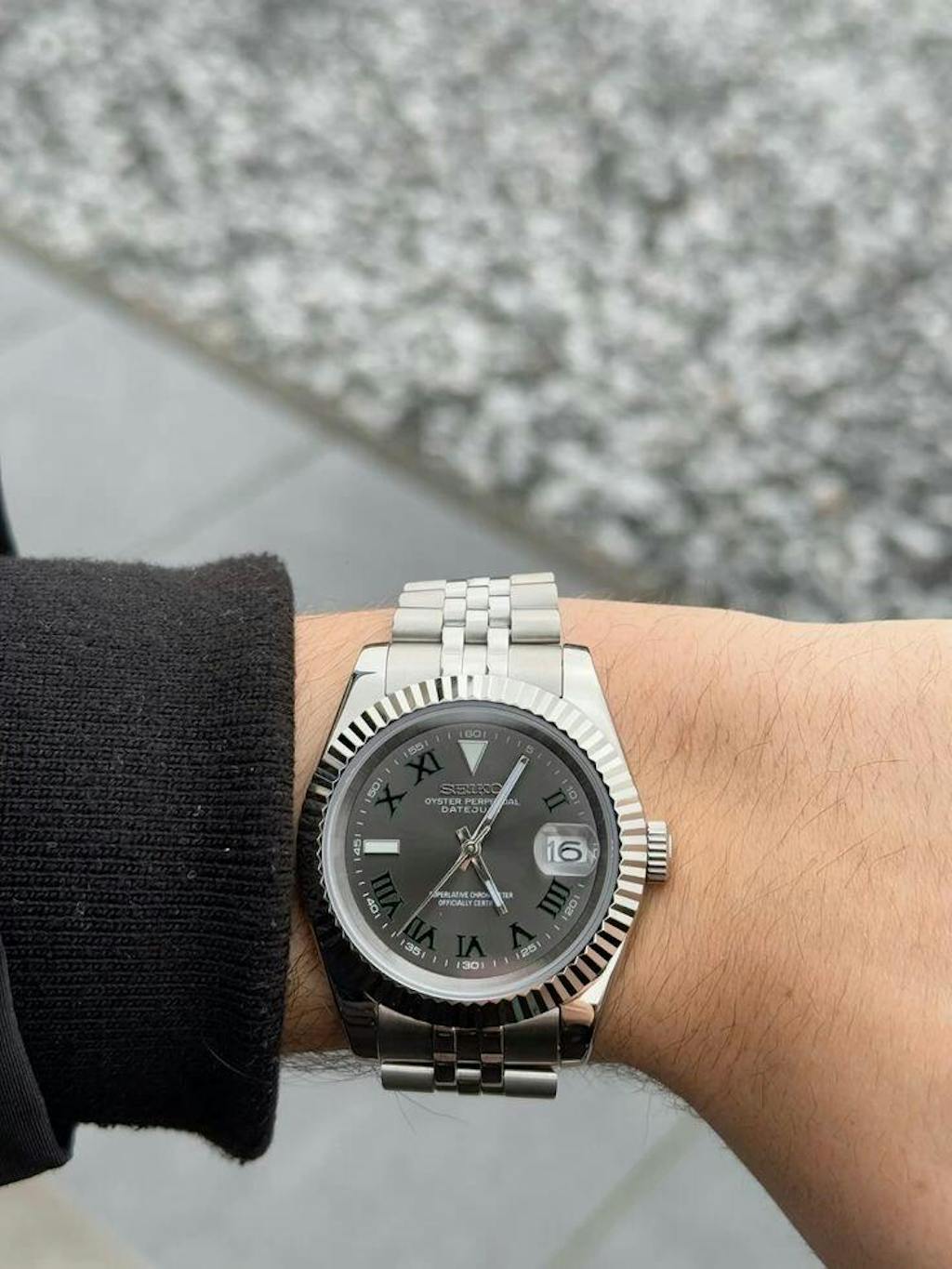 Romanjust Light Silver