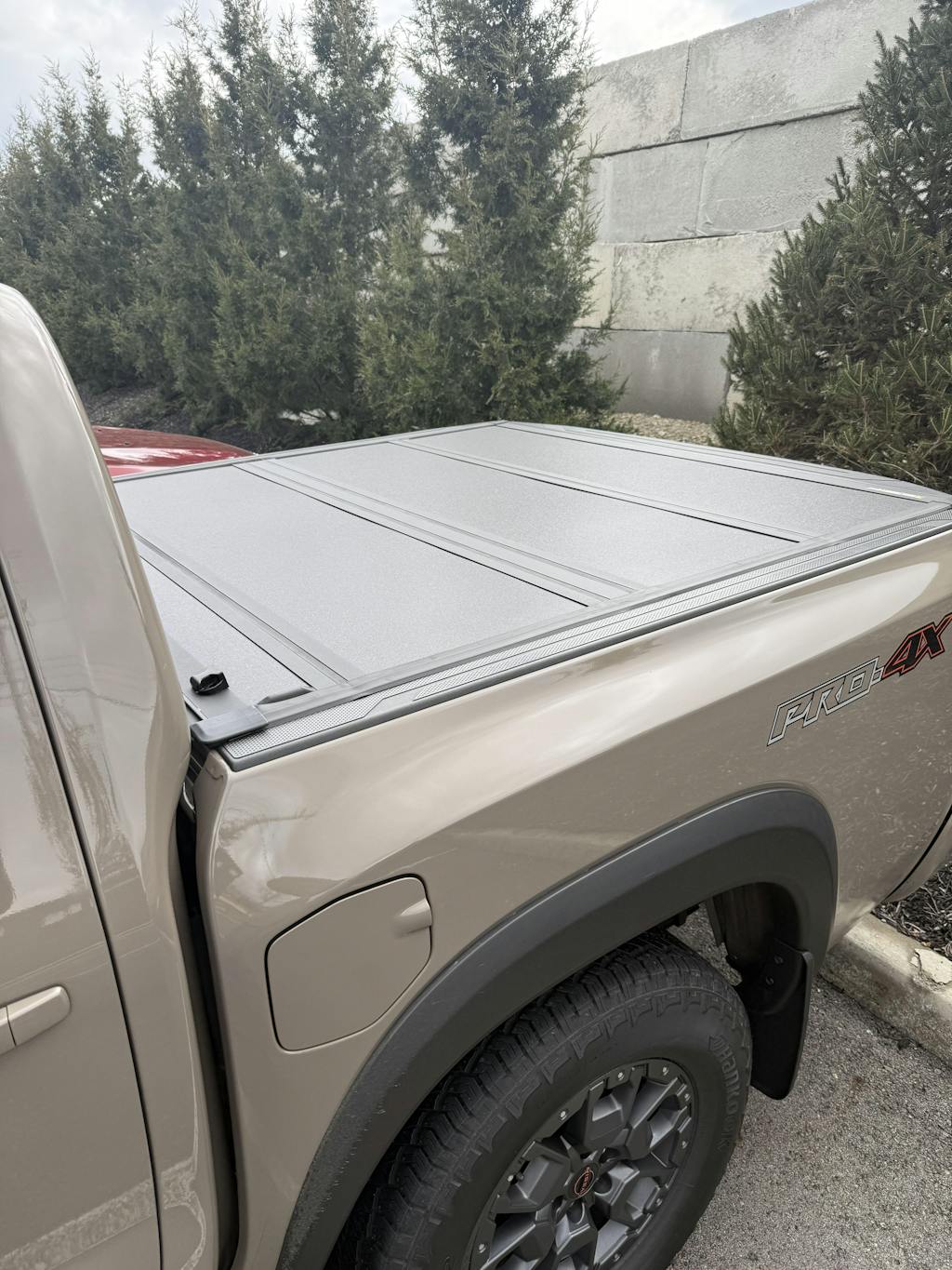 BAKFlip MX4 Hard Folding Tonneau Cover For 2022-2026 Nissan Frontier 5' Bed - 448538