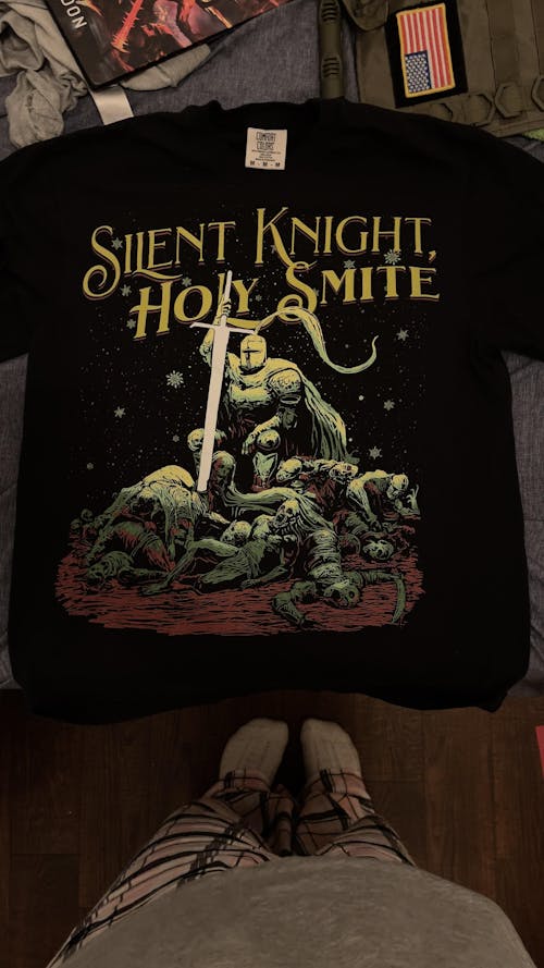 Silent Knight, Holy Smite - Paladin Tee