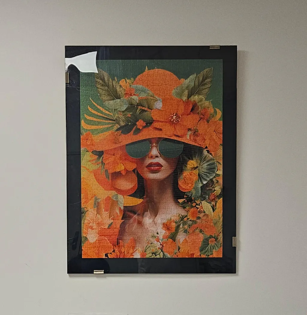 Summer Theme Model Orange Painting Jigsaw Puzzle