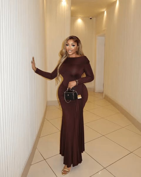 Tuneful Professional Toned Ash Blonde Mixed Dirty Blonde Colored Human Hair Wigs With Dark Roots