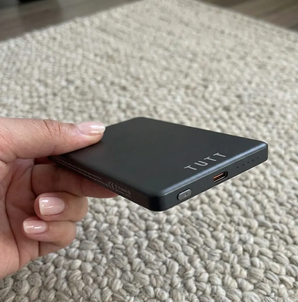 TUTT Power Bank 5000mAh Magnetic Wireless  PD20W Fast Charging | Ultra Slim I5