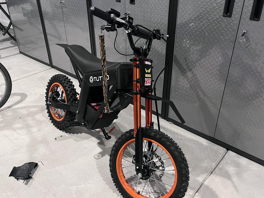 Soleil01 Throttle-Integrated Display (KH) — Motorcycle/Vehicle Digital Display Unit