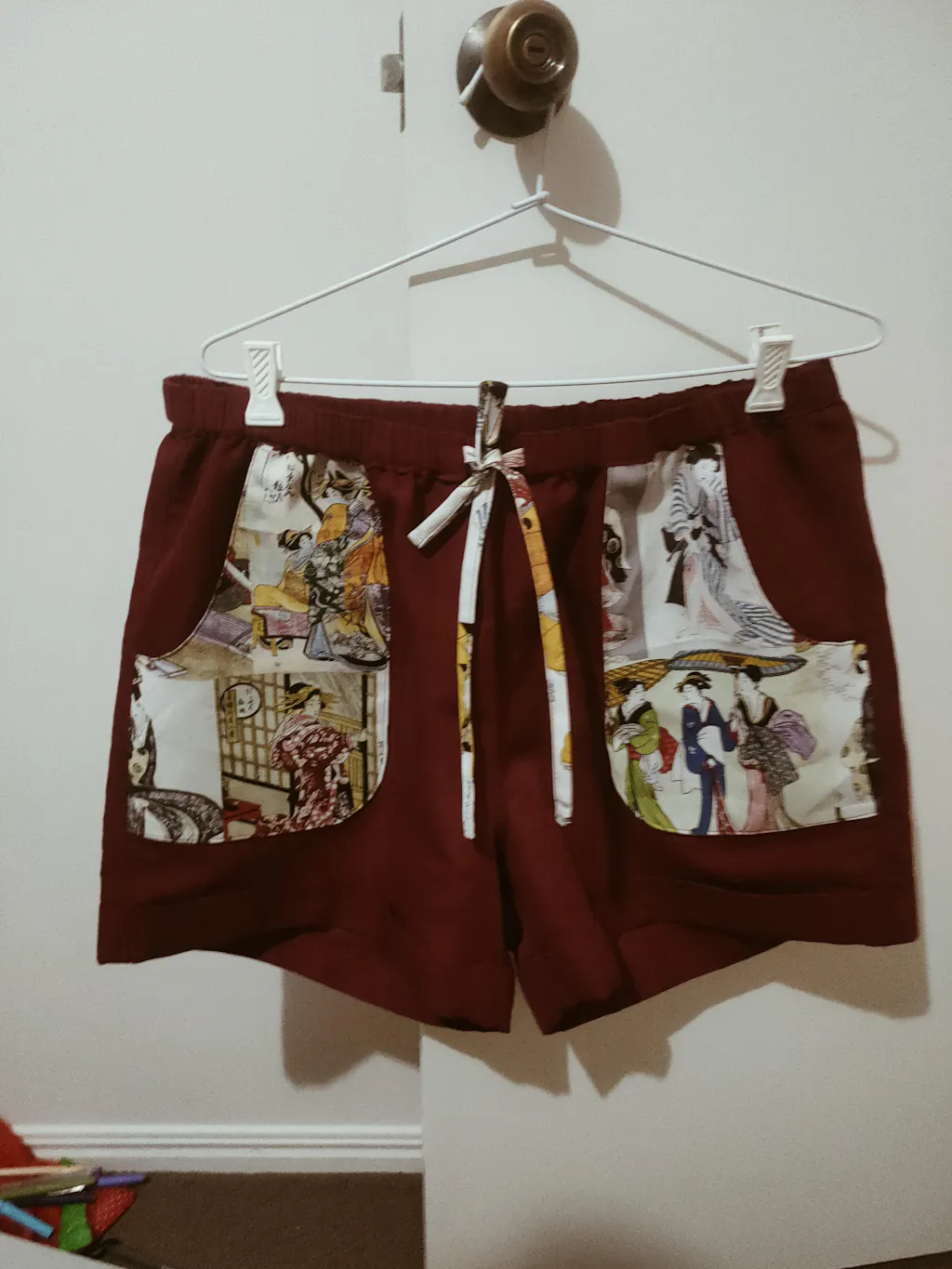 Swan Print Pattern Women's Shorts