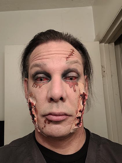 Bloody Zombie Sclera Contacts – twinklens, image size:947x1263