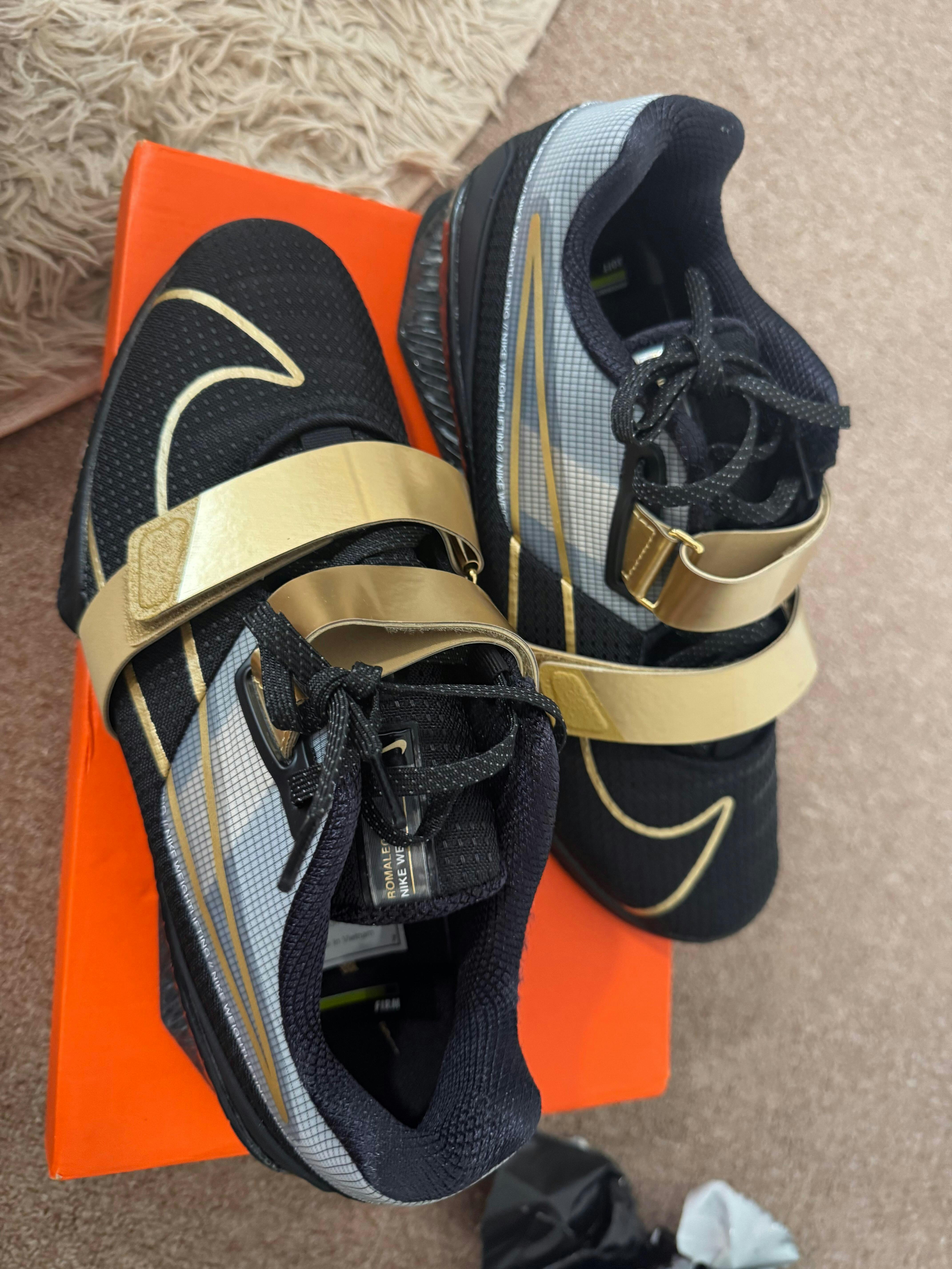 nike romaleos 4 black and gum