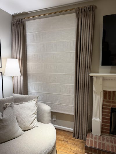 Motorized Roman Shade Cordless