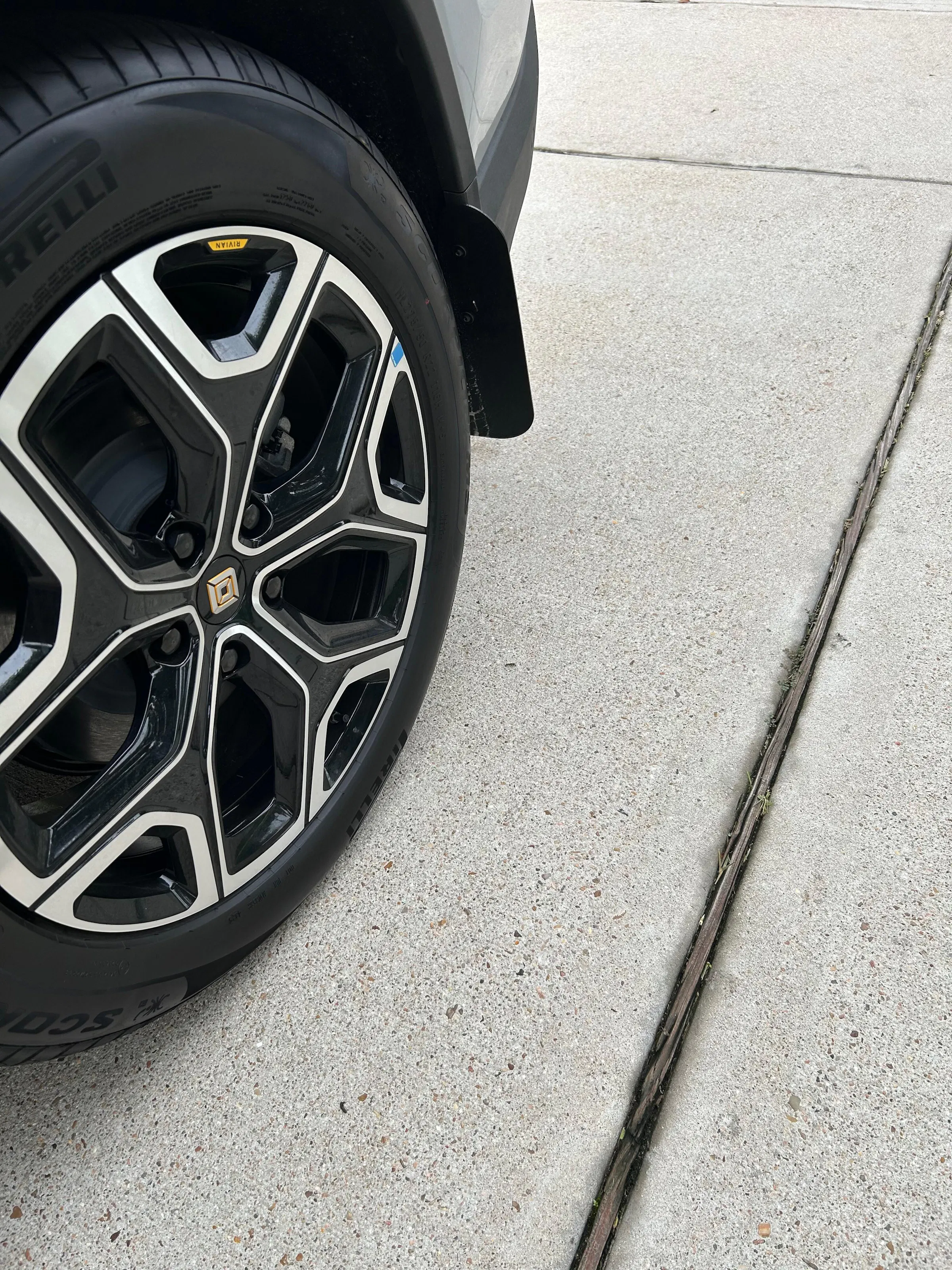 Slim Mud Flaps | for Rivian R1T/R1S 2021-2026