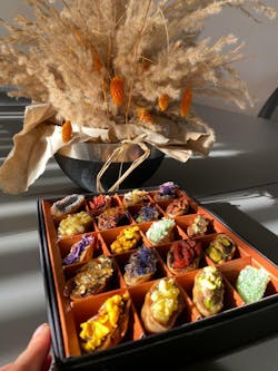 Coffret 2 .FIGUES ENROBÉES 9 pièces