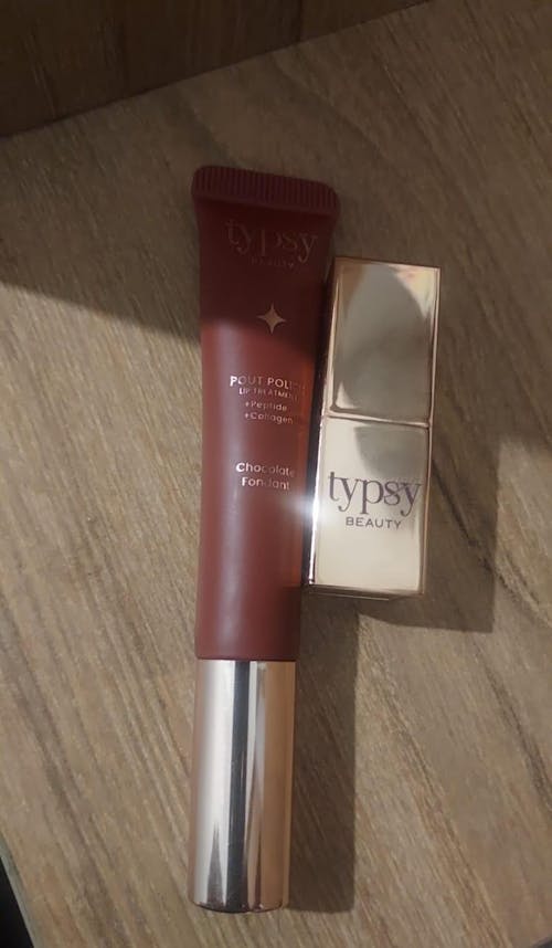 Pout Polish Lip Treatment + Happy Hour Mini Lippies Combo