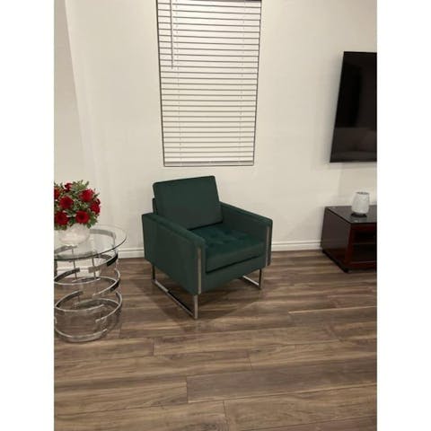 Soreva- Contemporary Chic Style Aesthetic Tufted Accent Chair with Sleek Stainless Steel Legs