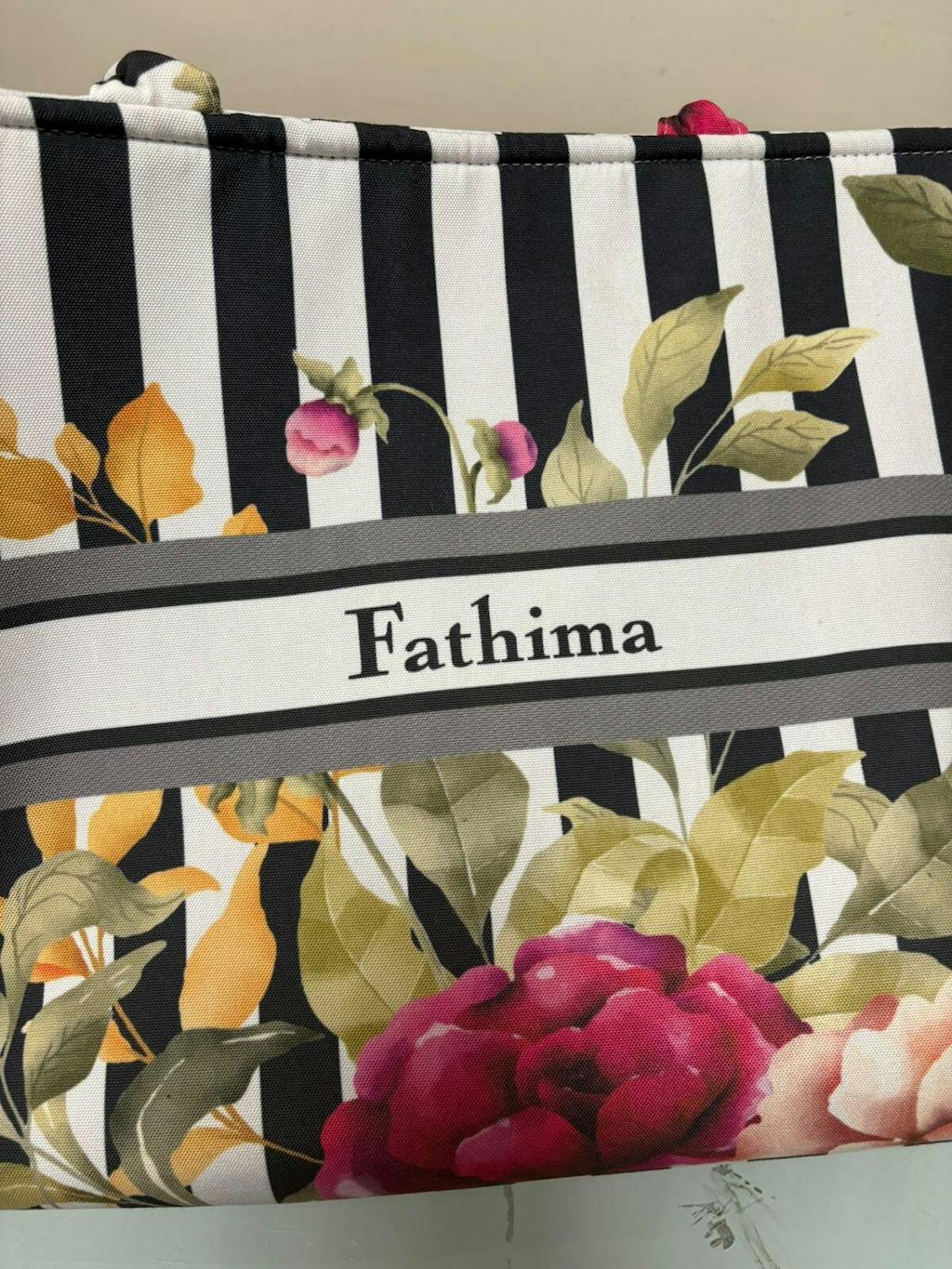 Customized Floral Printed Black & White Handheld Box Bag