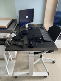 UNIQ Standing Desk