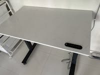 UNIQ Standing Desk