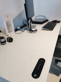 UNIQ Standing Desk