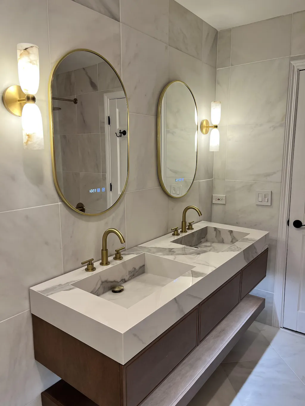 Elegant Bath Vanity Set, White, Marble Textured Top, 56"-78", Double, Floating, Gold Accents, Round Smart LED Mirror