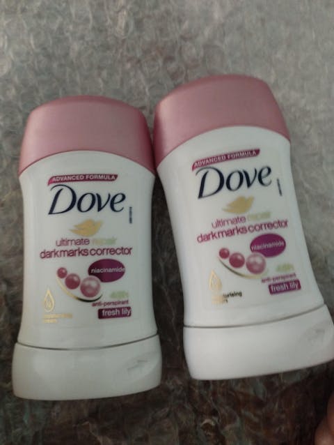 Dove Ultimate Repair Darkmarks Corrector Deodorant Stick Fresh Lily 40g