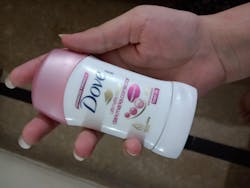 Dove Ultimate Repair Darkmarks Corrector Deodorant Stick Fresh Lily 40g