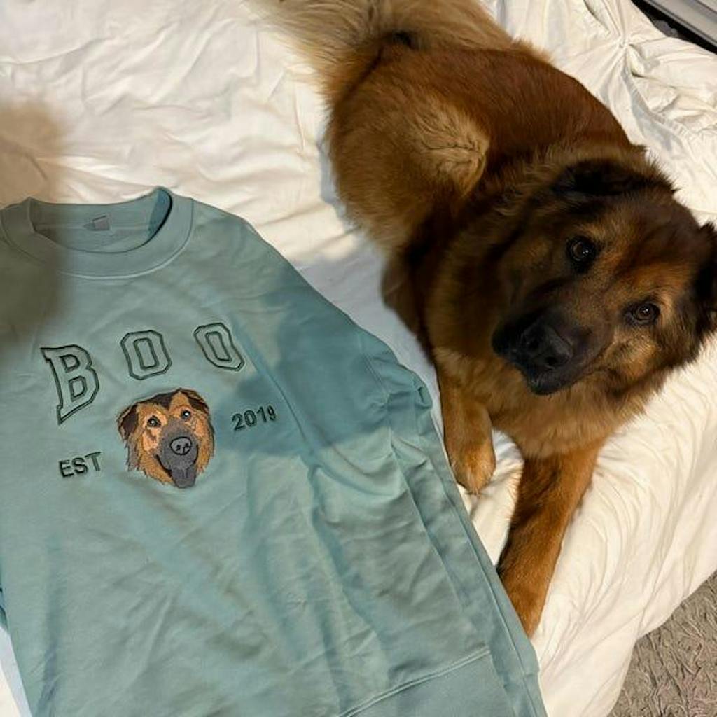 Personalized Embroidered Pet Face and Name Est Sweatshirt for Pet Lovers