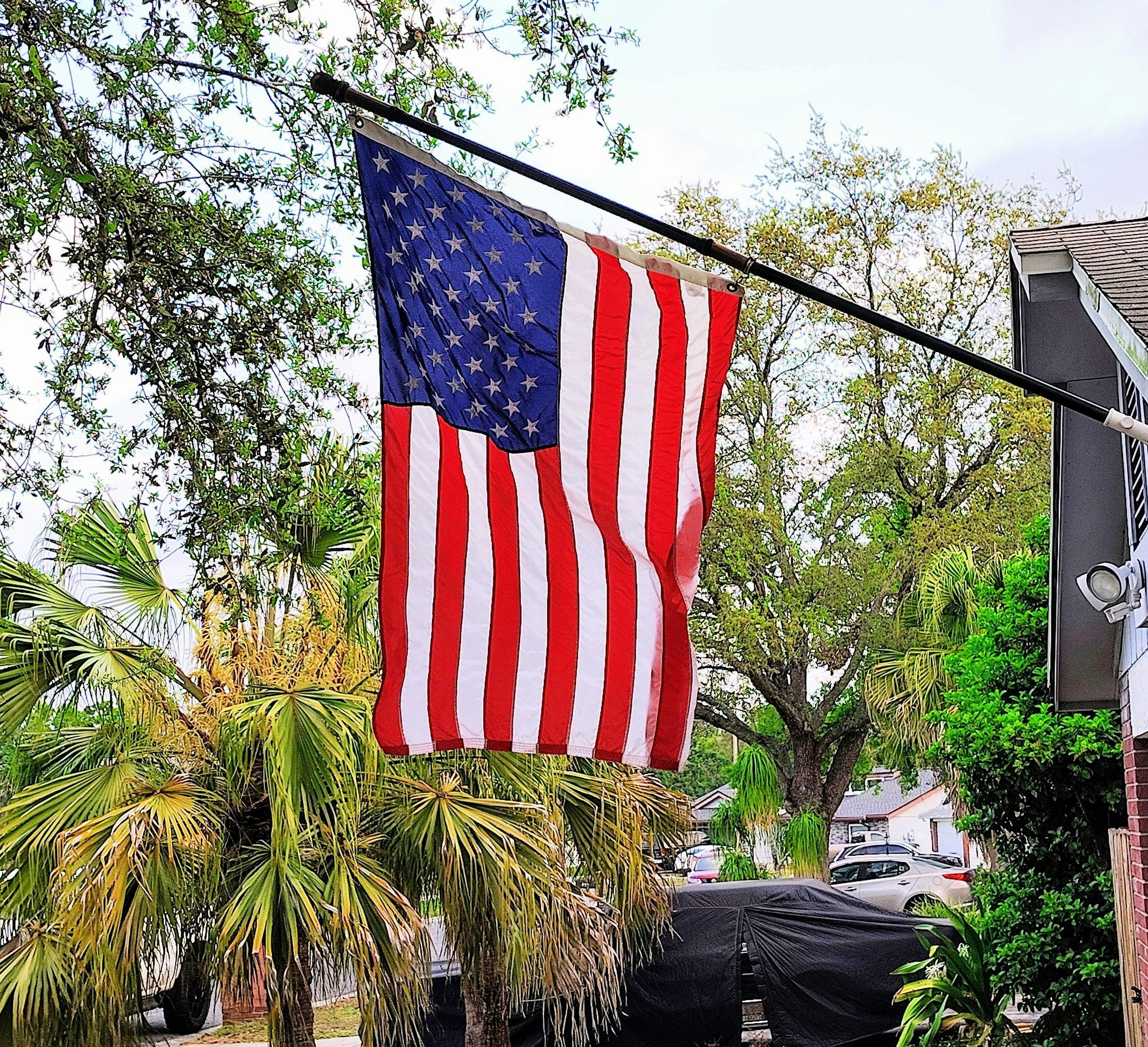US Flag 2x3 foot Embroidered Stars & Sewn Stripes – USA Flag Co.