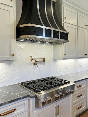 USA Architectural Stainless Steel Kitchen Range Hood with Vertical Straps URHS-78