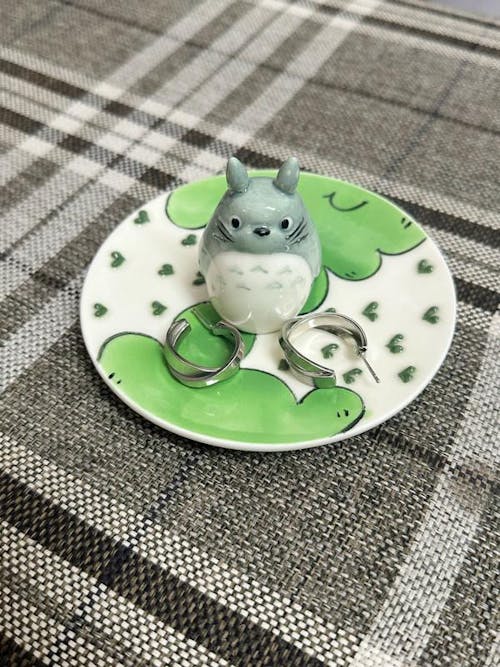 Kawaii Totoro Ceramic Ring Dish – Handmade Jewelry Tray & Gift for Ghibli Fans