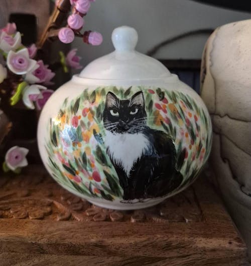 Custom Pet Ceramic Urn, Personalized Hand-Painted Pet Portrait Urn for Memorial & Keepsake