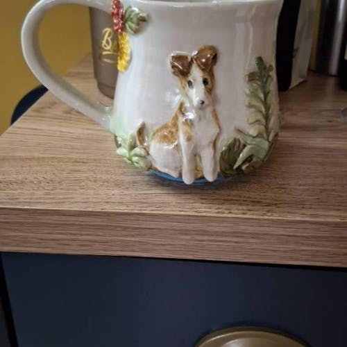 Custom Hand-Sculpted Pet Statue Mug – 3D Ceramic Portrait Cup with Floral Details