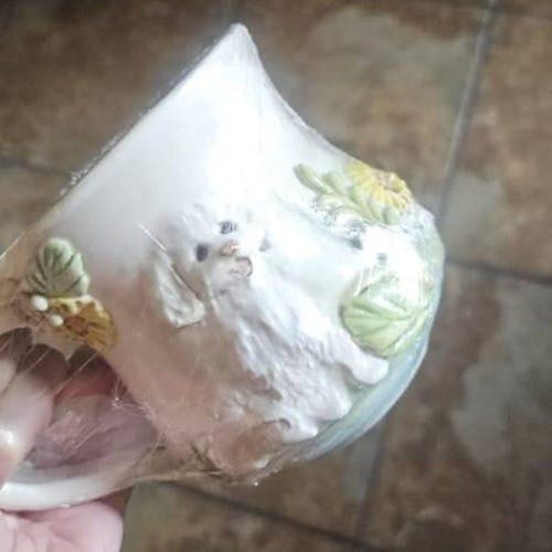 Custom Hand-Sculpted Pet Statue Mug – 3D Ceramic Portrait Cup with Floral Details
