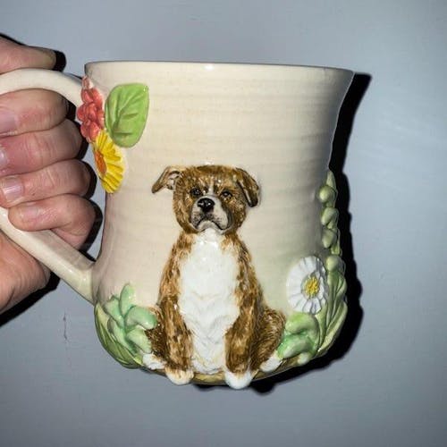 Custom Hand-Sculpted Pet Statue Mug – 3D Ceramic Portrait Cup with Floral Details