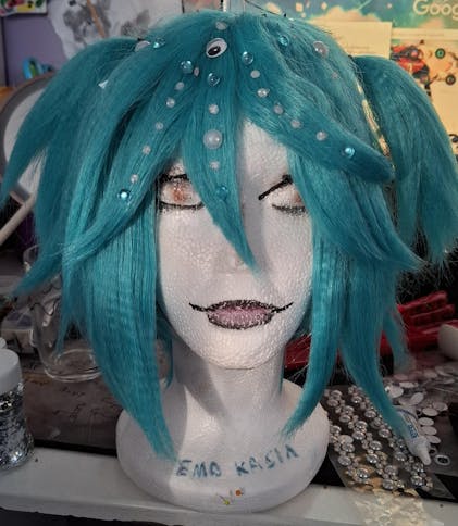 Synthetic Wigs Cosplay Wigs For Sale Cheap Uwowo V Singer Wig