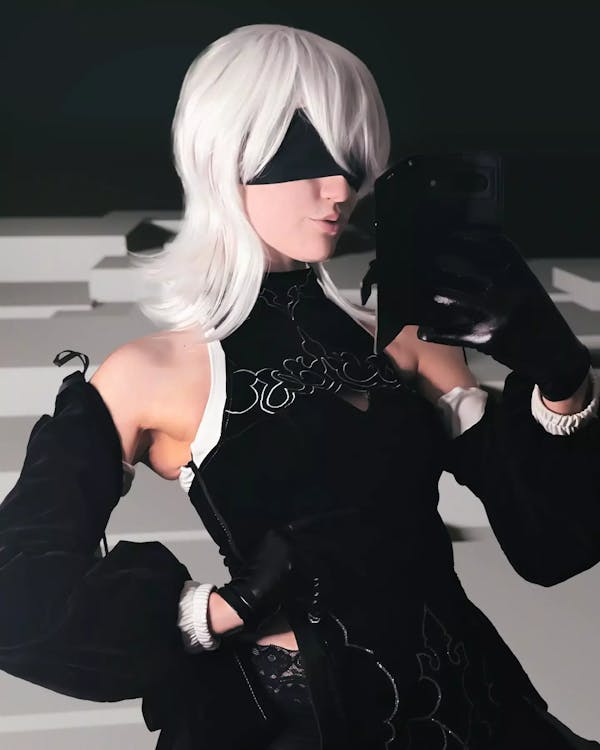 Uwowo NieR Reincarnation 10H YoRHa Sentinel Savior Cosplay Wig Middle Silver Hair