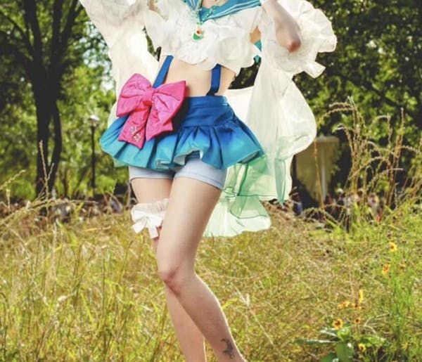 [Last Batch]【In Stock】Uwowo V Singer Melon Soda Float Ver Cosplay Costume