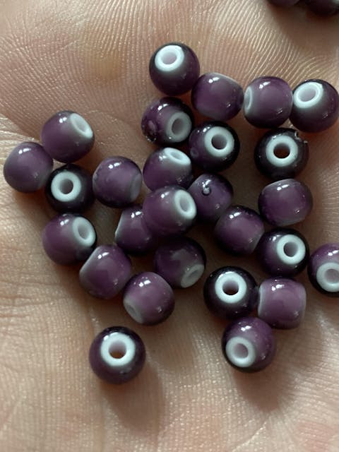 2/0 23708 Preciosa Czech Glass Seed Beads Rocailles 6.1mm. Violet Cornelian.