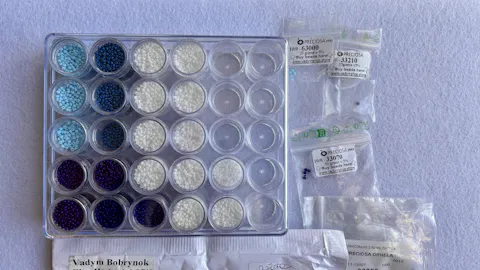 10/0 33070 Preciosa Czech Glass Seed Beads Rocailles 2.3mm. Opaque blue.