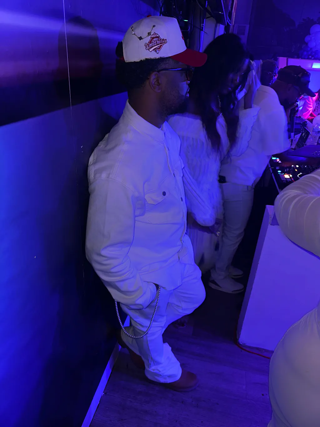 Mr. Stacked White – Valabasas