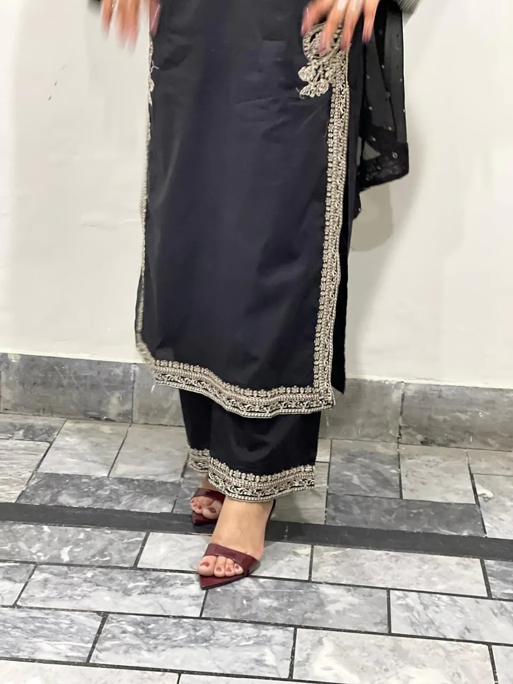 Olivia Black/Maroon Heel