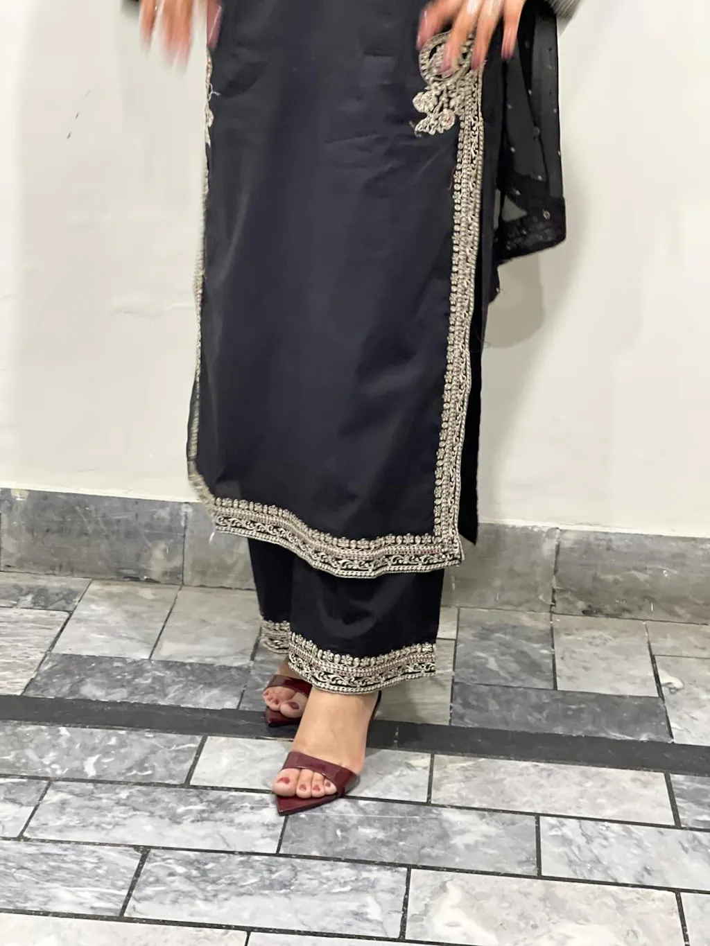 Olivia Black/Maroon Heel