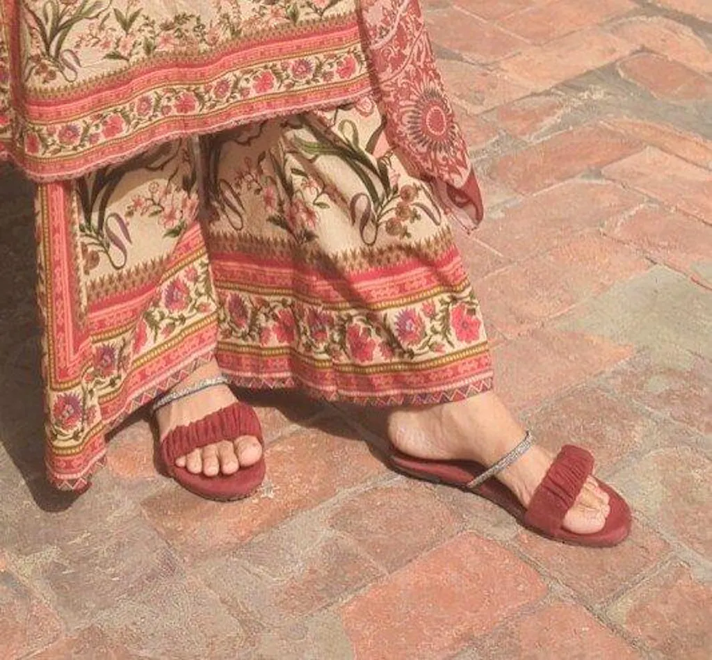 Maroon Frill Slipper