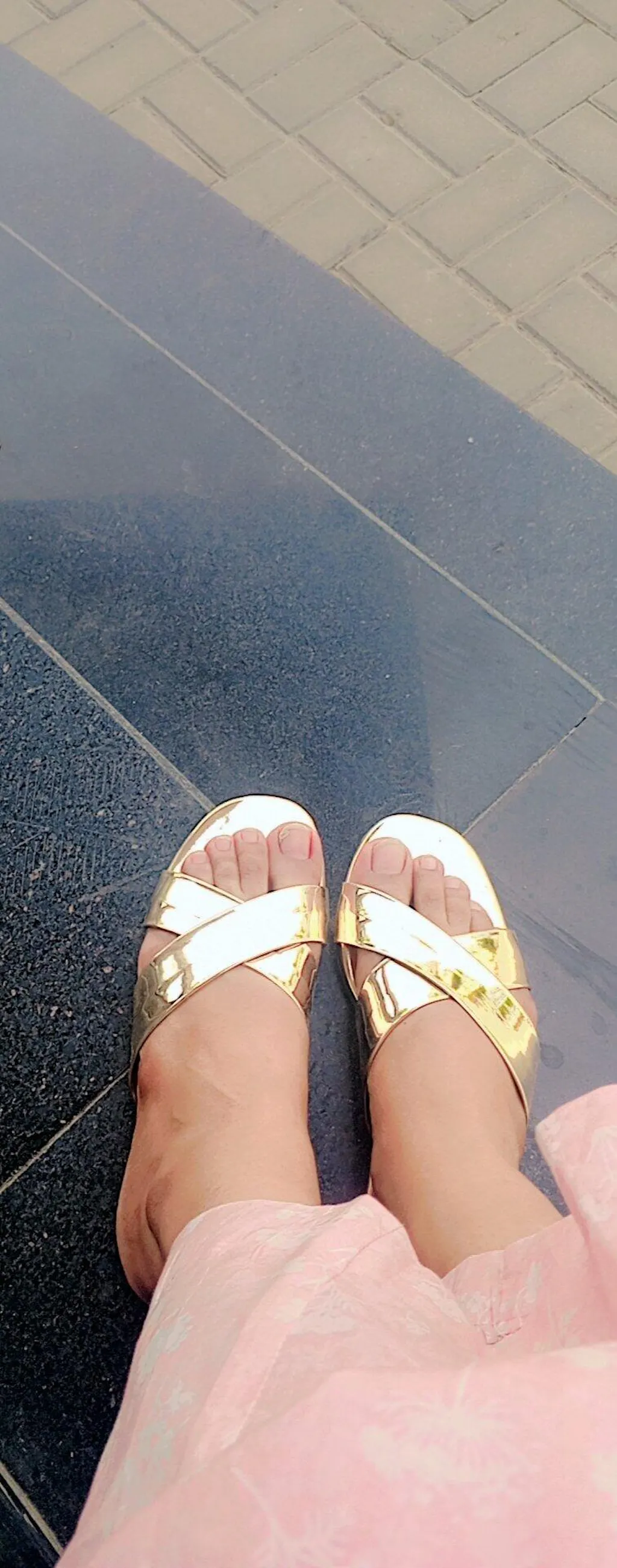 Golden Cross-strap Slipper