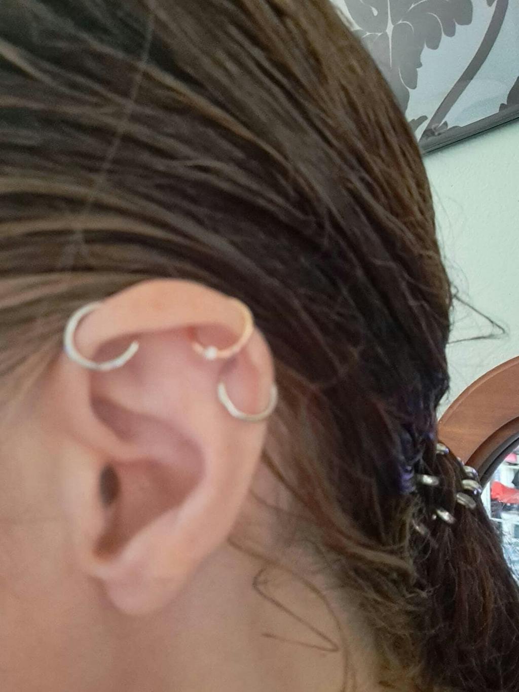 18G Mikey Diamond Seamless Hoop Clicker